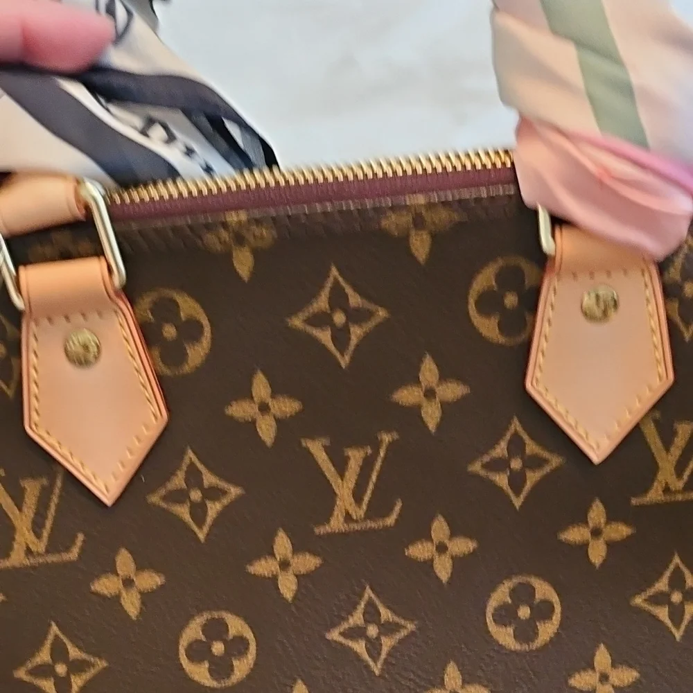 Louis Vuitton Alma GM Monogram Near Excellent Conditions - Picture 10 of 14